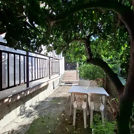 Casa Patronimio Aristotle Socrates Ierissos